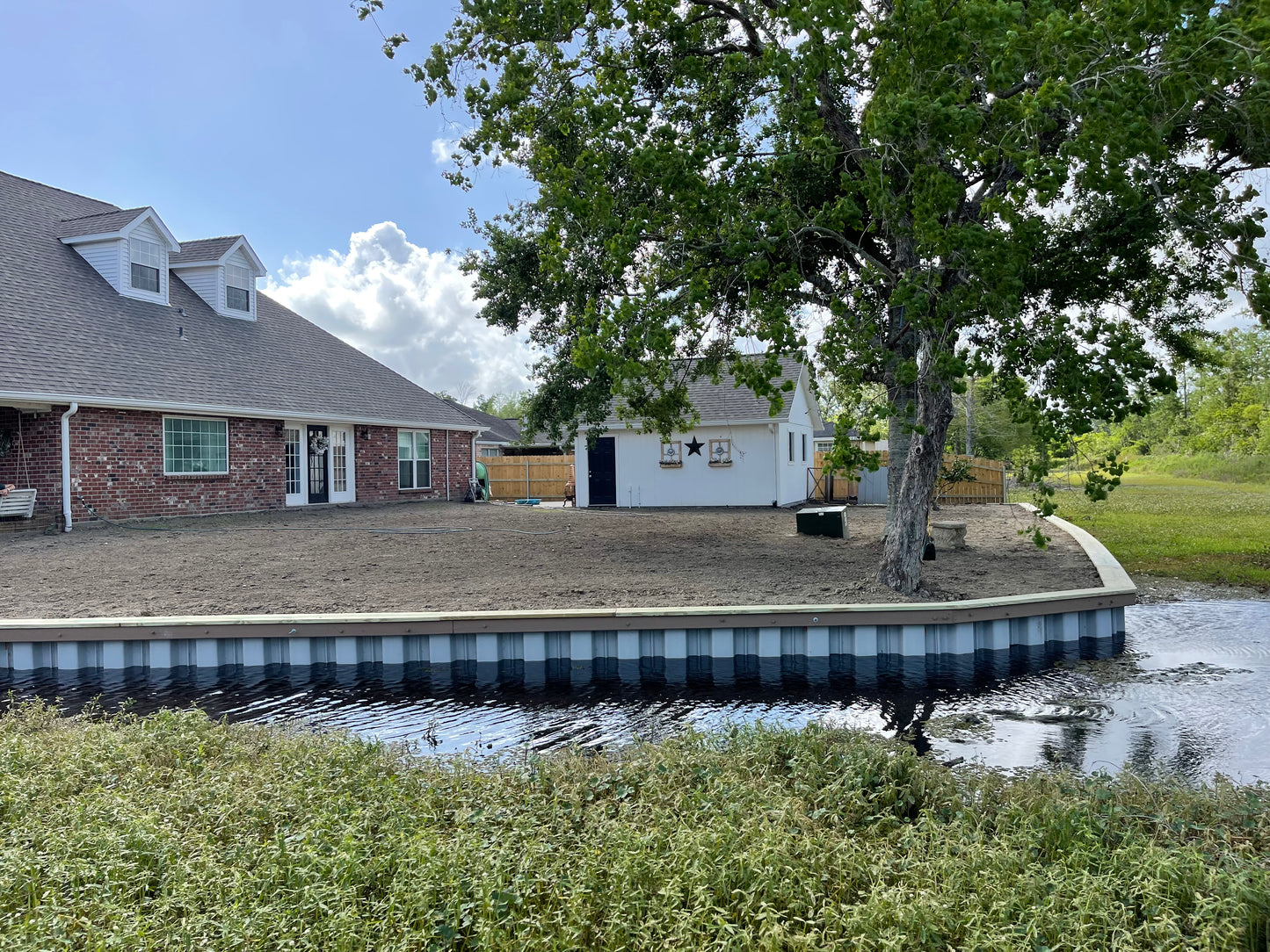 Bulkhead Sea Wall Sheet Piling Post Driver Dock Barrier Breakwater Dike Embankment jetty sea cliff fence post